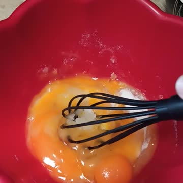 Beating eggs with sugar