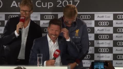 Lost in translation - Klopp helps out Simeone at press conference