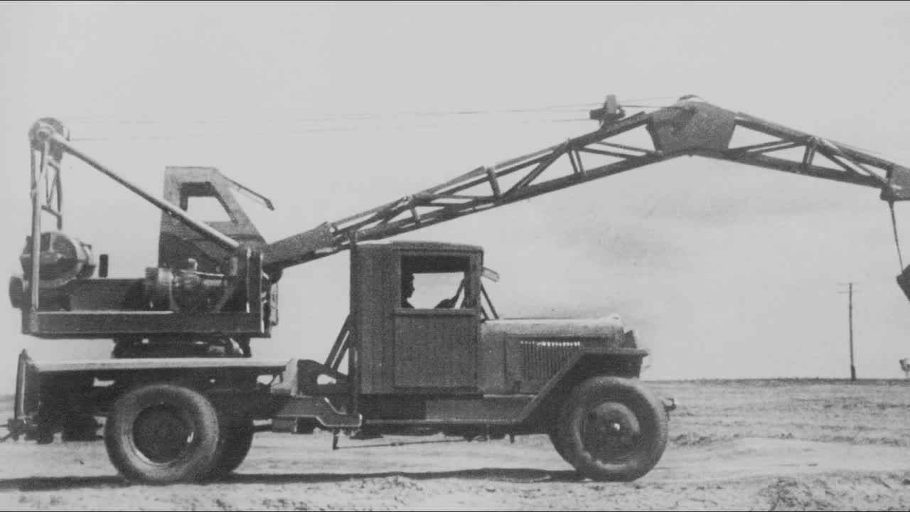 Retro car crane K-31