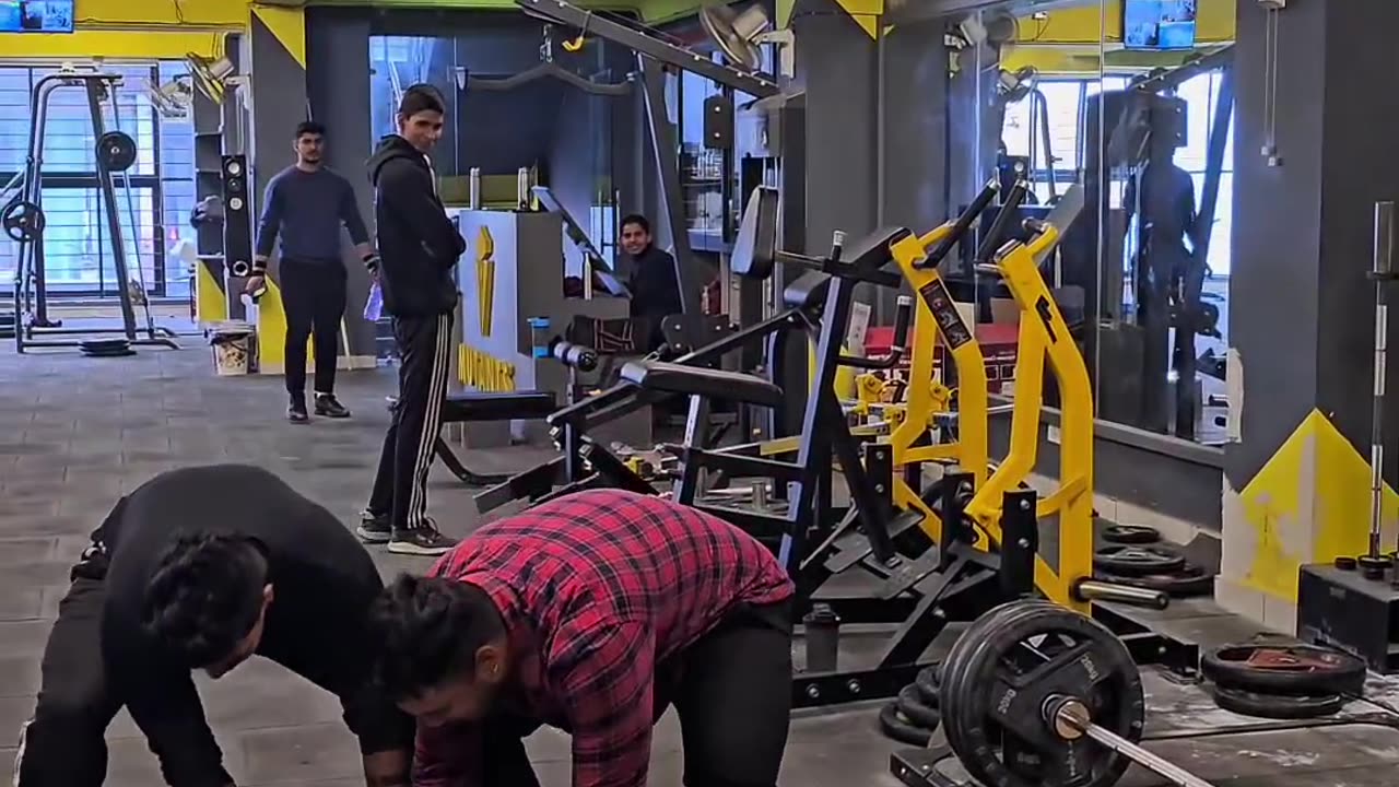 Gym trainer na liya badla