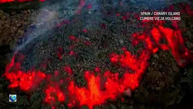 LAVA LA PALMA ERUPTION