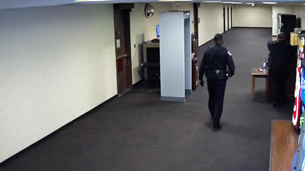 1425HSOBGRSouthElevatorGround_2021-01-06_16h40min02s413ms.mp4