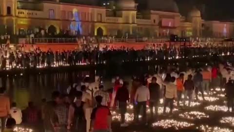 Diwali Defiance: India Celebrates FESTIVAL OF LIGHT en Masse