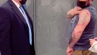 Guy who got Legault’s face tattooed on his arm meets François Legault