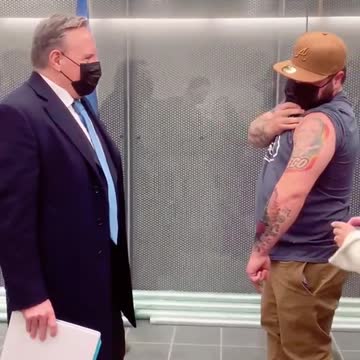 Guy who got Legault’s face tattooed on his arm meets François Legault