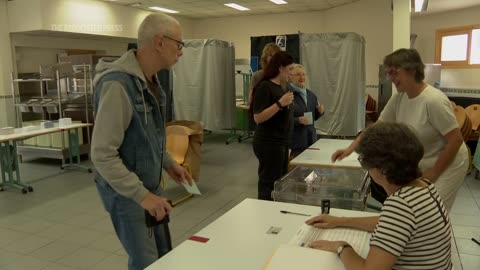 Polls open in crucial French legislative election