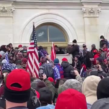 MUST WATCH: Trump supporters were not SMASHING windows!
