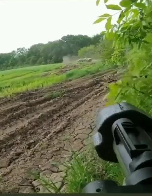 NATO forces on the ground in Ukraine, anti-tank shot ineffective