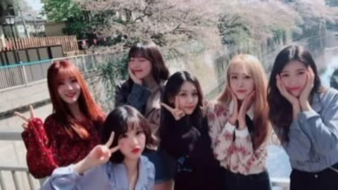 GFRIEND Snap A Lovely Group Photo In Japan!