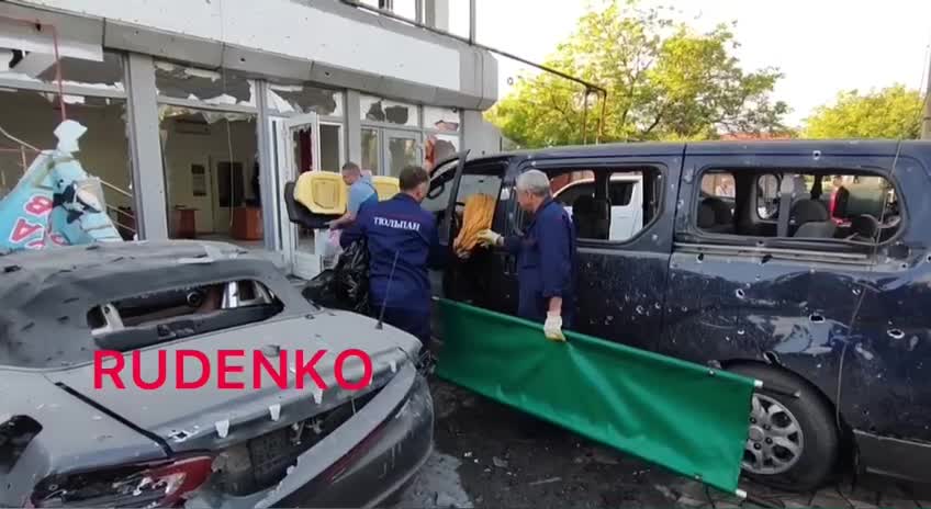 Ukrajinští nacisté ostřelovali myčku aut v Doněcku. Jeden mrtvý pět zraněných