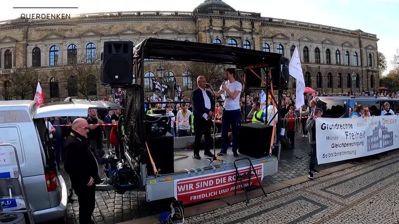 Groß-Demo in Dresden am 29.10.2022 - Für Frieden und Freiheit - Kundgebung