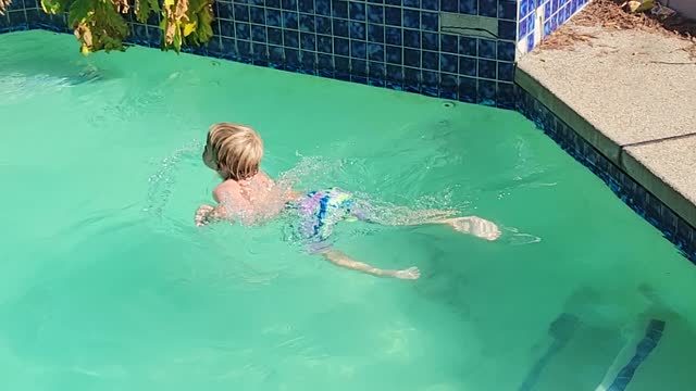 Levi learns to swim