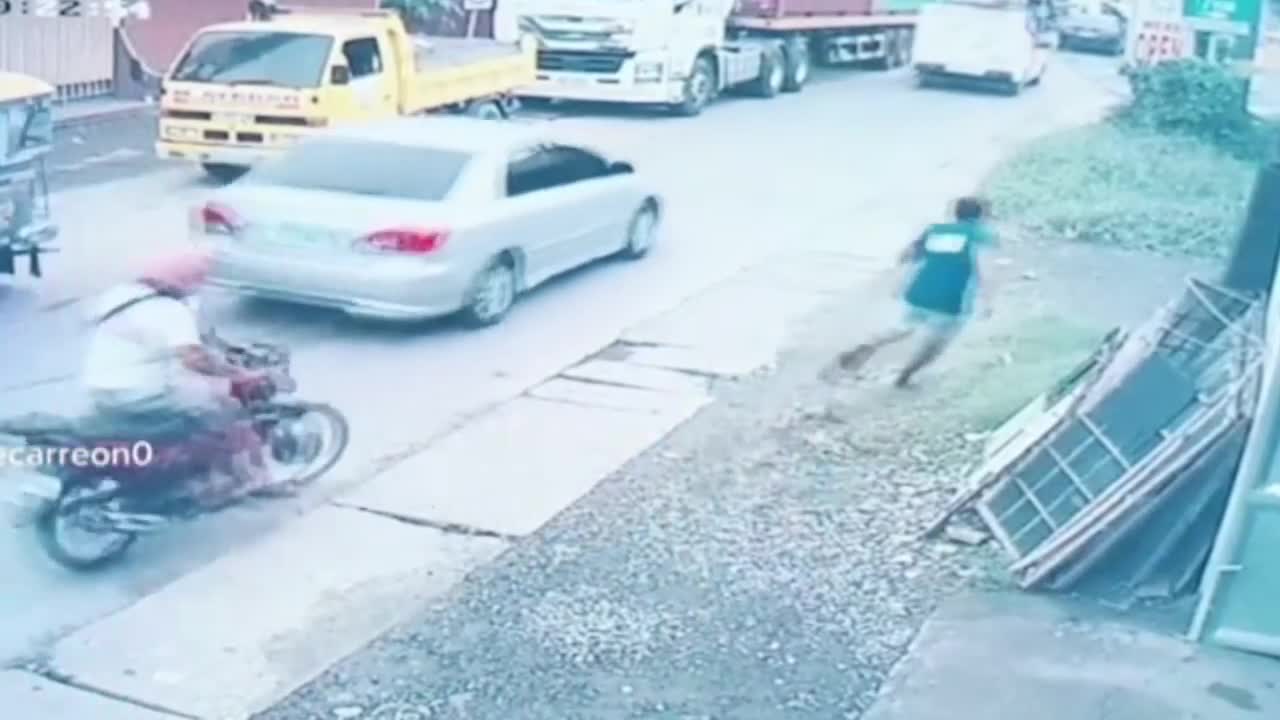 CAR ACCIDENT VIDEOS 18 - CRASHED - Philippines CCTV & DASH CAM Spotted - PINOYVIRALVIDEOS