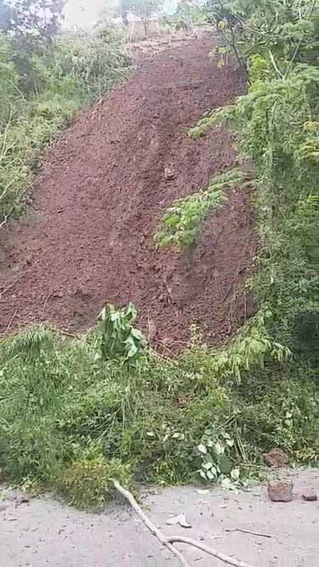 Hay paso a un carril en la vía entre Bucaramanga y Rionegro