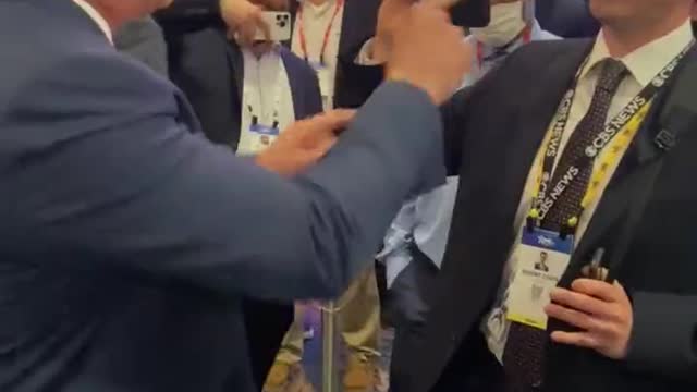 Mike Lindell confronts CBS reporter Robert Costa at CPAC 22; calls media Traitors to the 🇺🇸