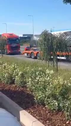 Tajné transporty zbraní na Ukrajinu projíždějí slovenskými Michalovcemi