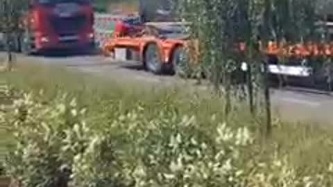 Tajné transporty zbraní na Ukrajinu projíždějí slovenskými Michalovcemi