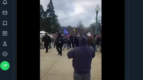 米連邦議会に侵入する 疑似トランプサポーター
