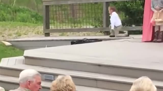 Kids add some comedy to a wedding! OMG!!