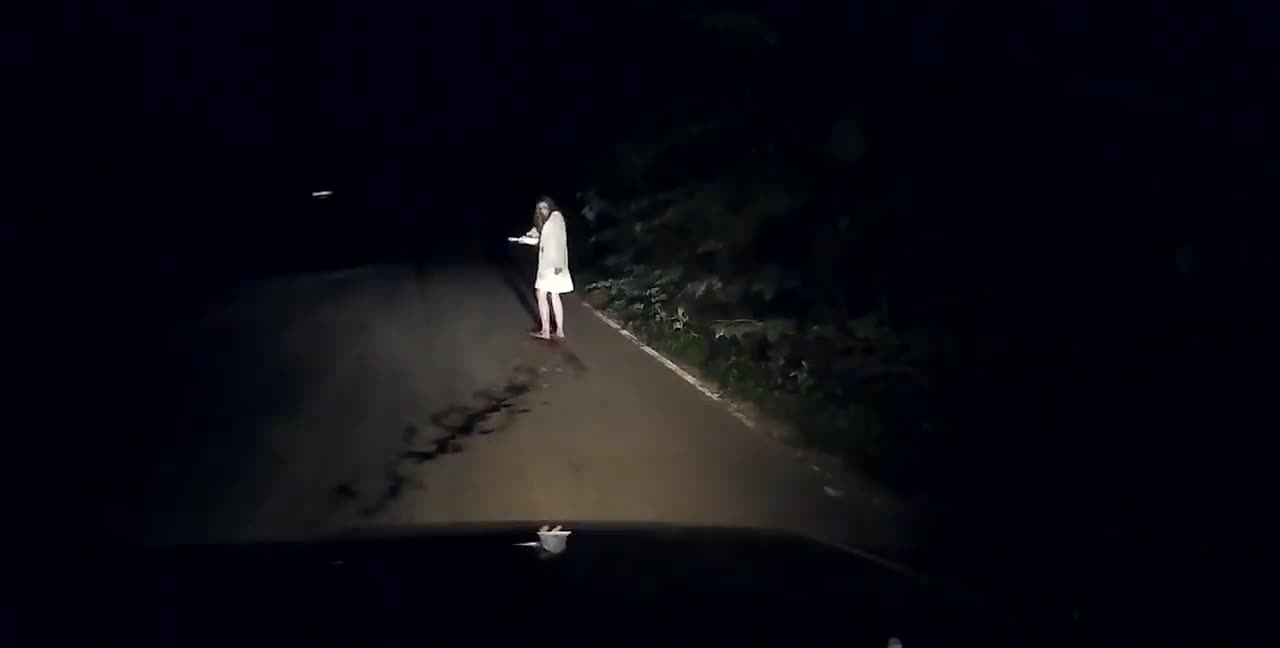 Scary Ghost lady on road at mid night,So scary