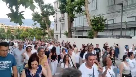 Στους δρόμους και πάλι οι υγειονομικοί που είναι σε αναστολή εδώ και 11 μήνες