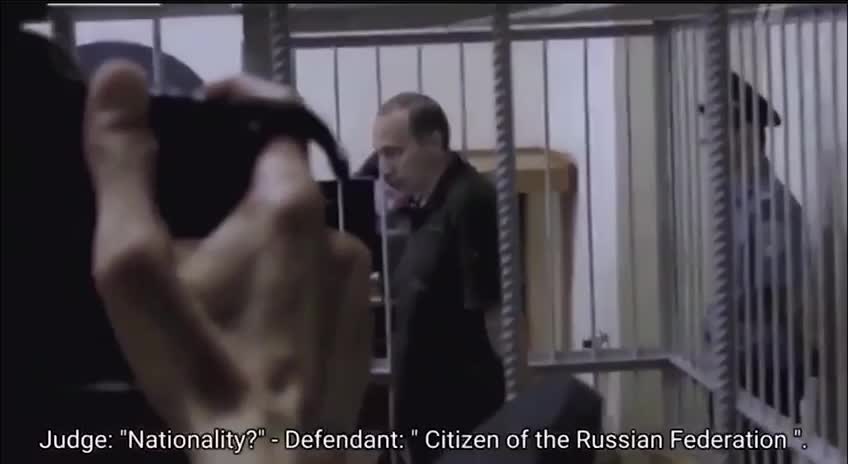 Video del processo contro "l'ex primo ministro Putin" del 2010.
