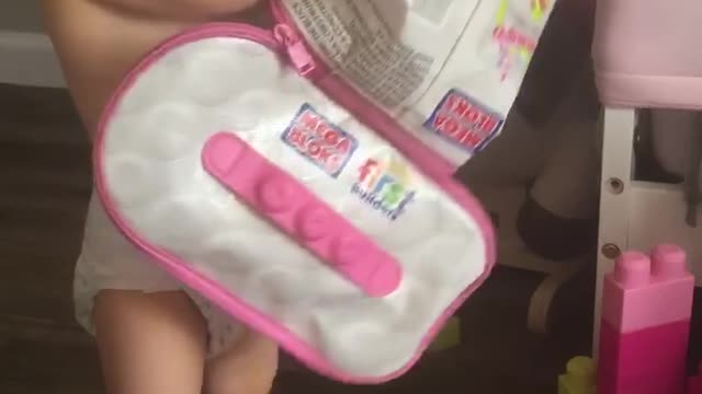 Exploring with building blocks