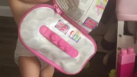 Exploring with building blocks