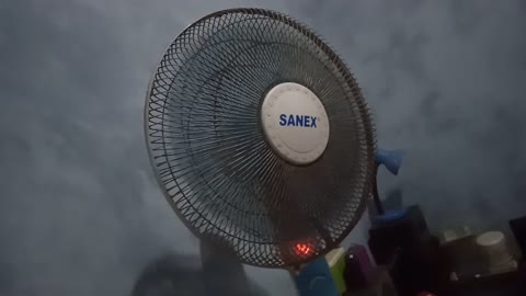 The fan is always turned on when you feel hot