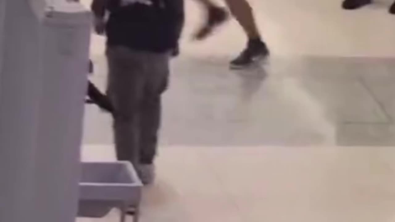 Shots go off outside of lil durk concert in Chicago