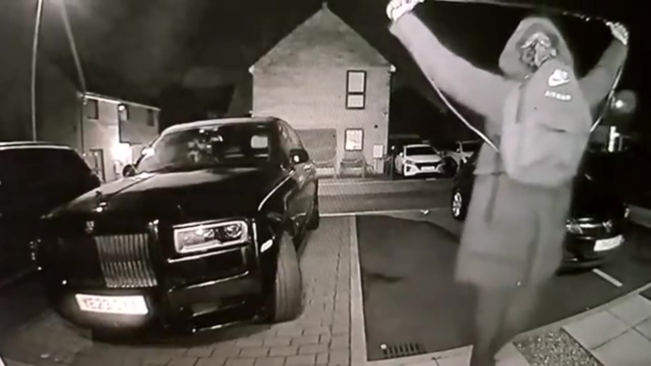 Rolls Royce stolen using an antenna