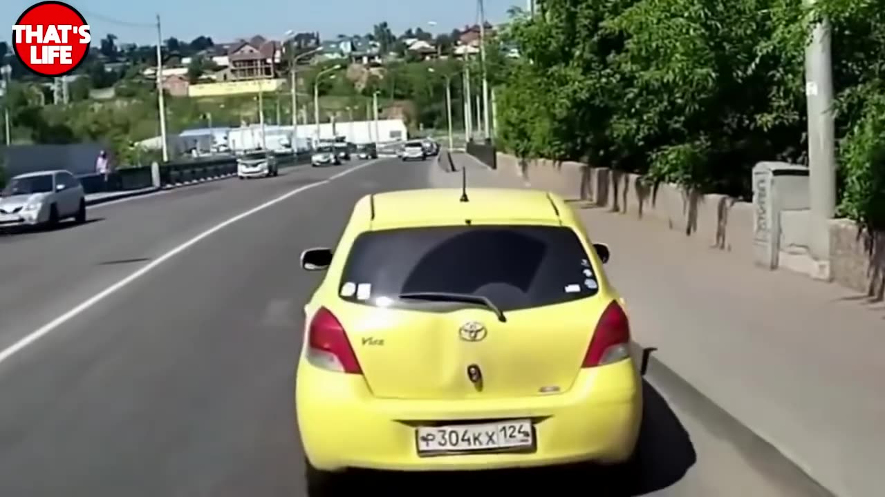 Funny WOMEN FAIL IN TRAFFIC - 💋 Women Drivers NO Skill | Funny Fails best of 2018 👠#2