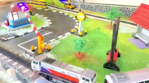 Find and Assemble Classic Toy Trains, Trains Transporting Garbage Trucks, containers