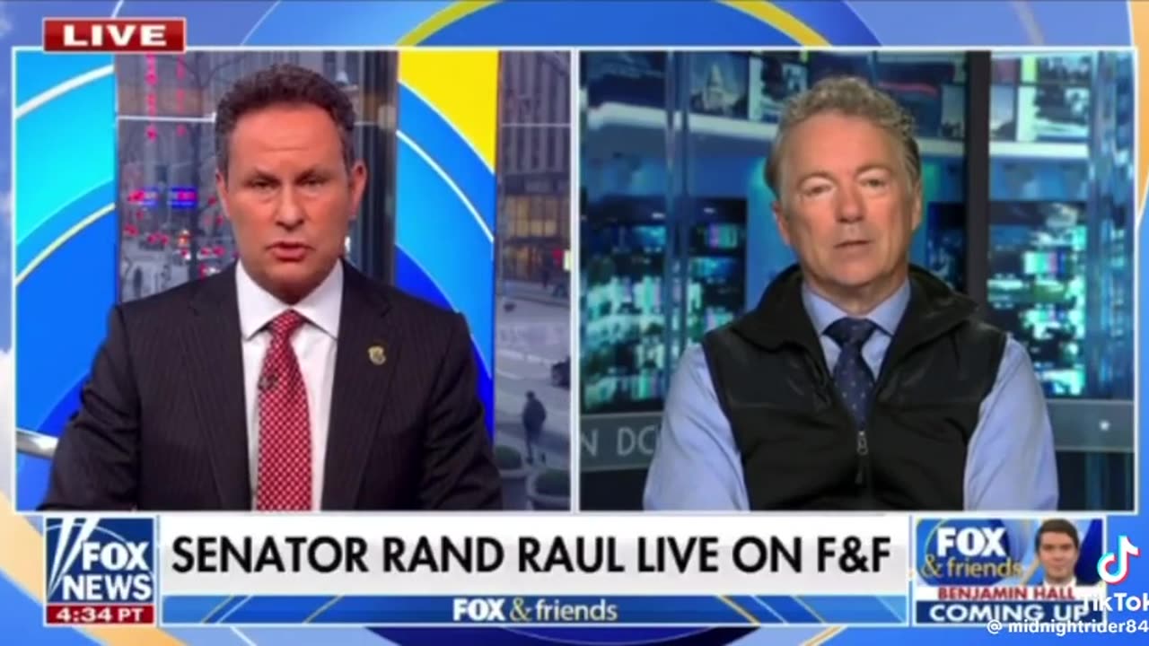 Racist Fox Anchor to force fake information about TitTok on Senator Rand Paul