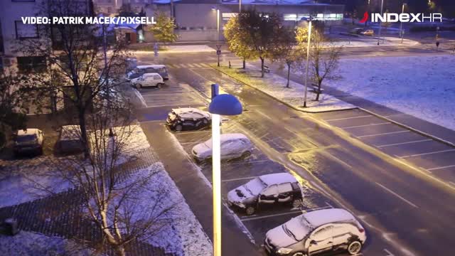 U Zagrebu pao snijeg
