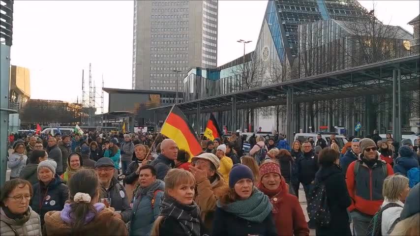 FREIHEIT JETZT - Leipzig, Augustusplatz, 06.11.2021 - Demo / Kundgebung, Redebeiträge und Musik