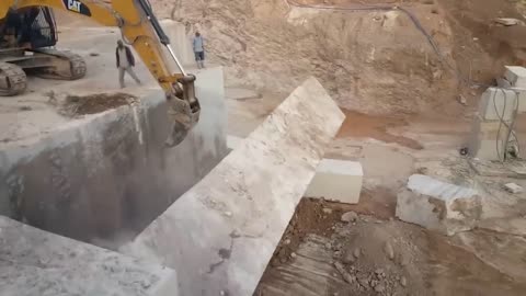 Ingenious Construction Workers That Are At Another Level