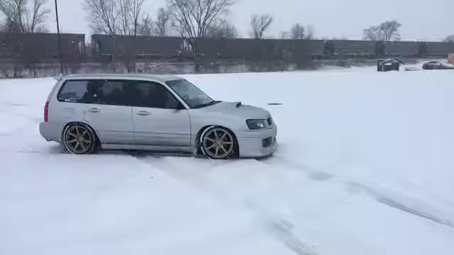 2004 Subaru Forester xt snow donwts