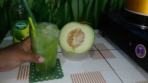 Es Melon Serut Selasih Natadecoco