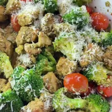 Pesto Chicken by Traditional Keto recipes