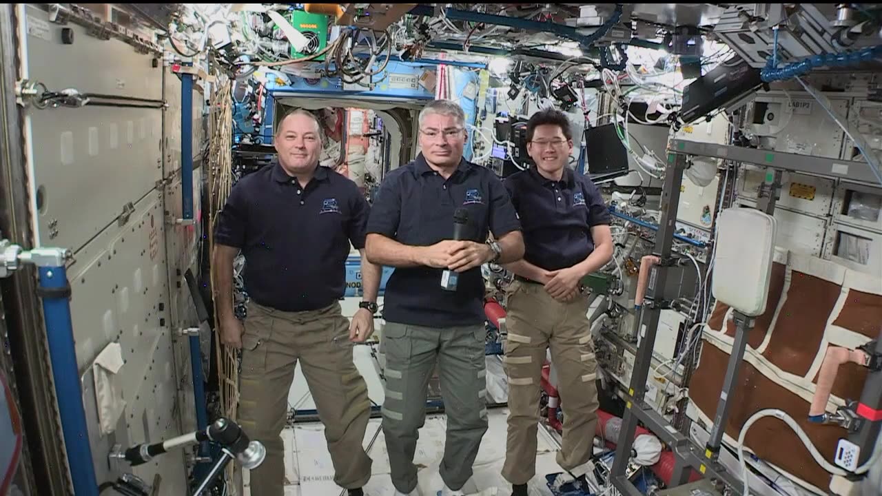 Space Station Crew Members Discuss Life in Space with the Media