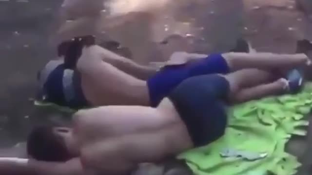 Русская забава, драка пьяных! Это обычно происходит по праздникам еще с советских времен!