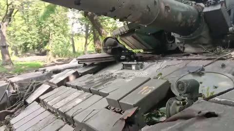 A damaged T-64BV tank of the Armed Forces of Ukraine in the Kharkiv region.