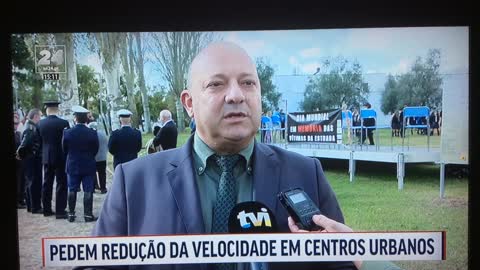 Queda de aviões e mortes na estrada - 1