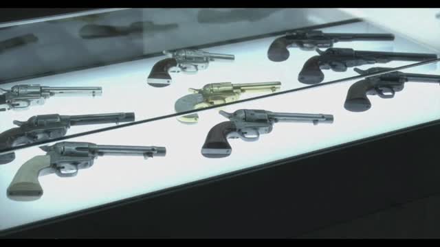 Why we should all open carry 6 shot revolvers (convincing snowflakes)