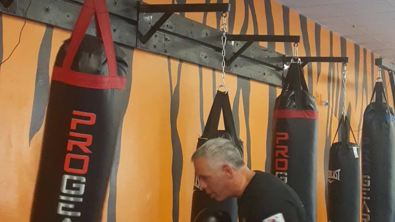 Working The Heavy Bag 💪