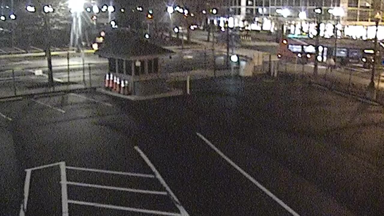 1902LOTS00Lot12SenateParking_2021-01-05_20h03min16s023ms.mp4