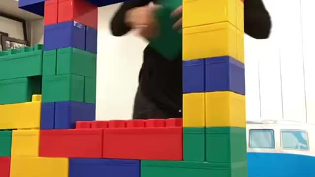 Giant block fort