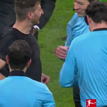 The ref and Harry Kane after the game. 😂😭 #ENGDEN #EURO2020