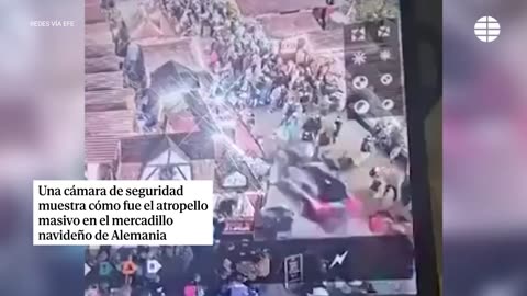 Momento del atropello masivo en un mercadillo de Navidad en Magdeburgo Alemania